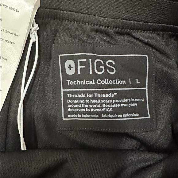 Figs Women\'s BlackJoggers  with Teal Accent and  lined